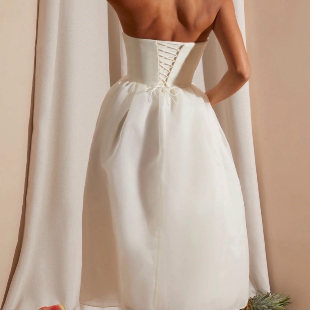 Oh Polly NWT Strapless Off White Dress Size 8 - Picture 5 of 7
